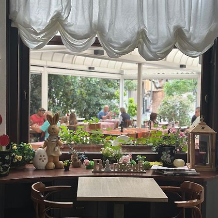 Hotel Croce Federale เบลลินโซนา ภายนอก รูปภาพ